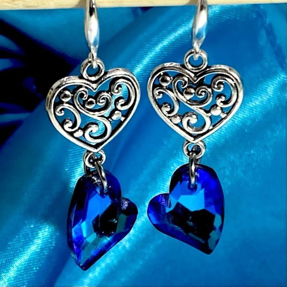 AUJ2 Sterling Silver & Crystal Heart Dangles